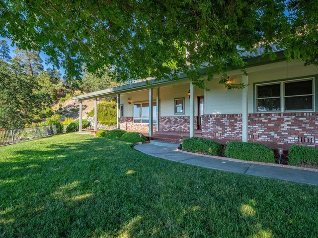 $989,000 | 22672 Knollwood Drive, Palo Cedro, CA 96073