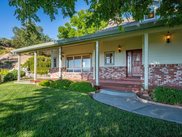 $989,000 | 22672 Knollwood Drive, Palo Cedro, CA 96073