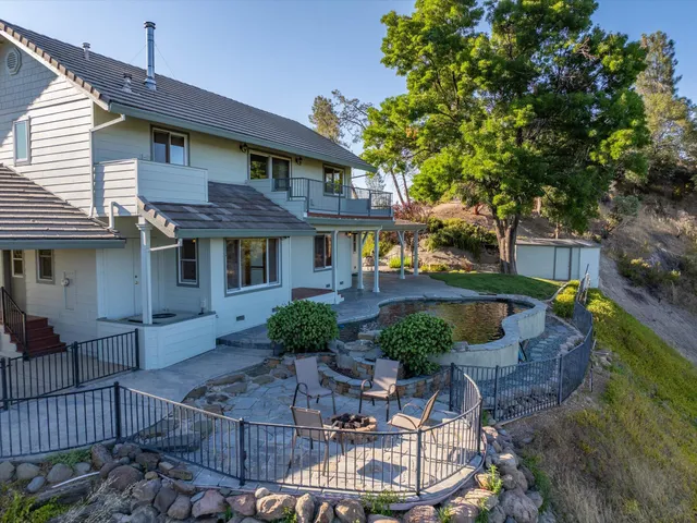 $989,000 | 22672 Knollwood Drive, Palo Cedro, CA 96073