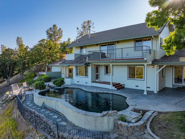 $989,000 | 22672 Knollwood Drive, Palo Cedro, CA 96073