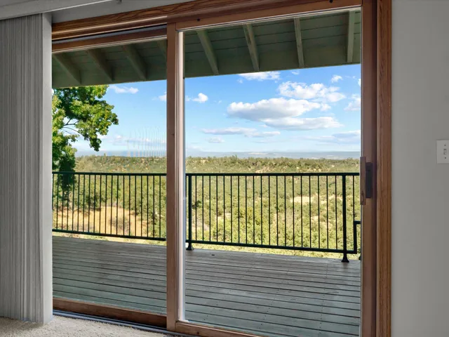 $989,000 | 22672 Knollwood Drive, Palo Cedro, CA 96073