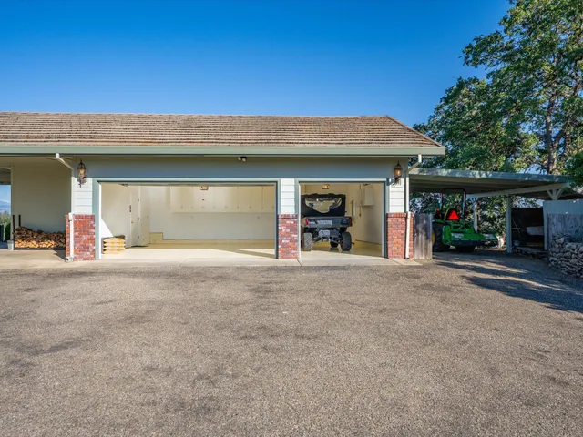 $989,000 | 22672 Knollwood Drive, Palo Cedro, CA 96073