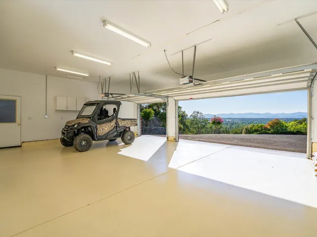 $989,000 | 22672 Knollwood Drive, Palo Cedro, CA 96073