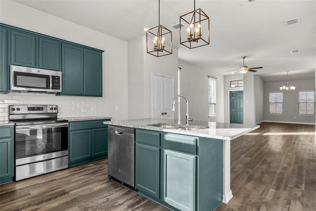 10421 Arabella Lane Waco, TX 76708 - Photo 13 of 35