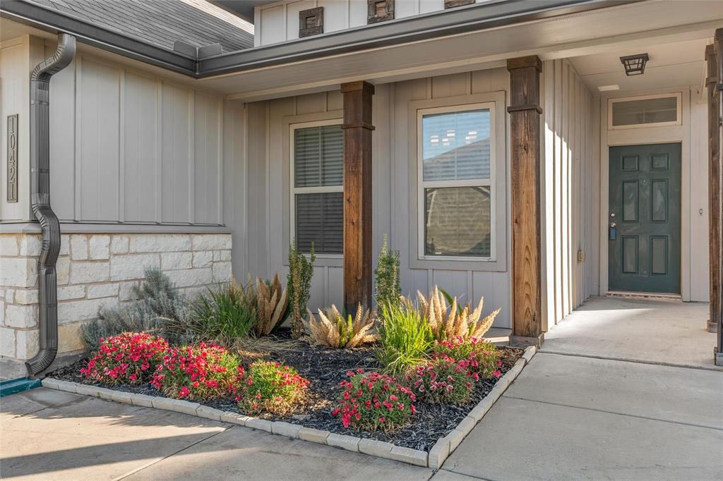 10421 Arabella Lane Waco, TX 76708 - Photo 3 of 35