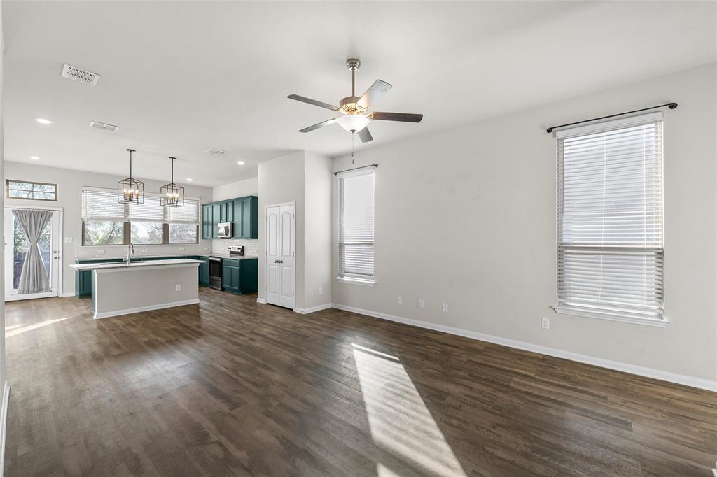 10421 Arabella Lane Waco, TX 76708 - Photo 5 of 35