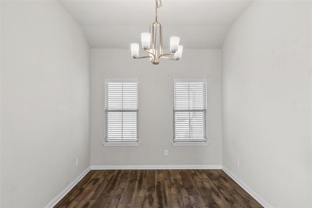 10421 Arabella Lane Waco, TX 76708 - Photo 9 of 35