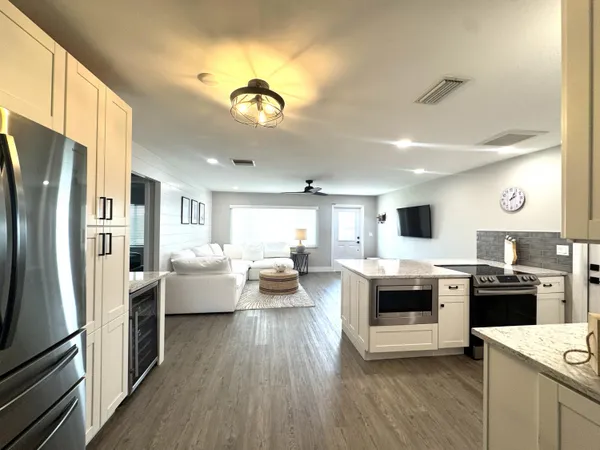 $3,500 | 108 Southwest 9th Street, Boynton Beach, FL 33426