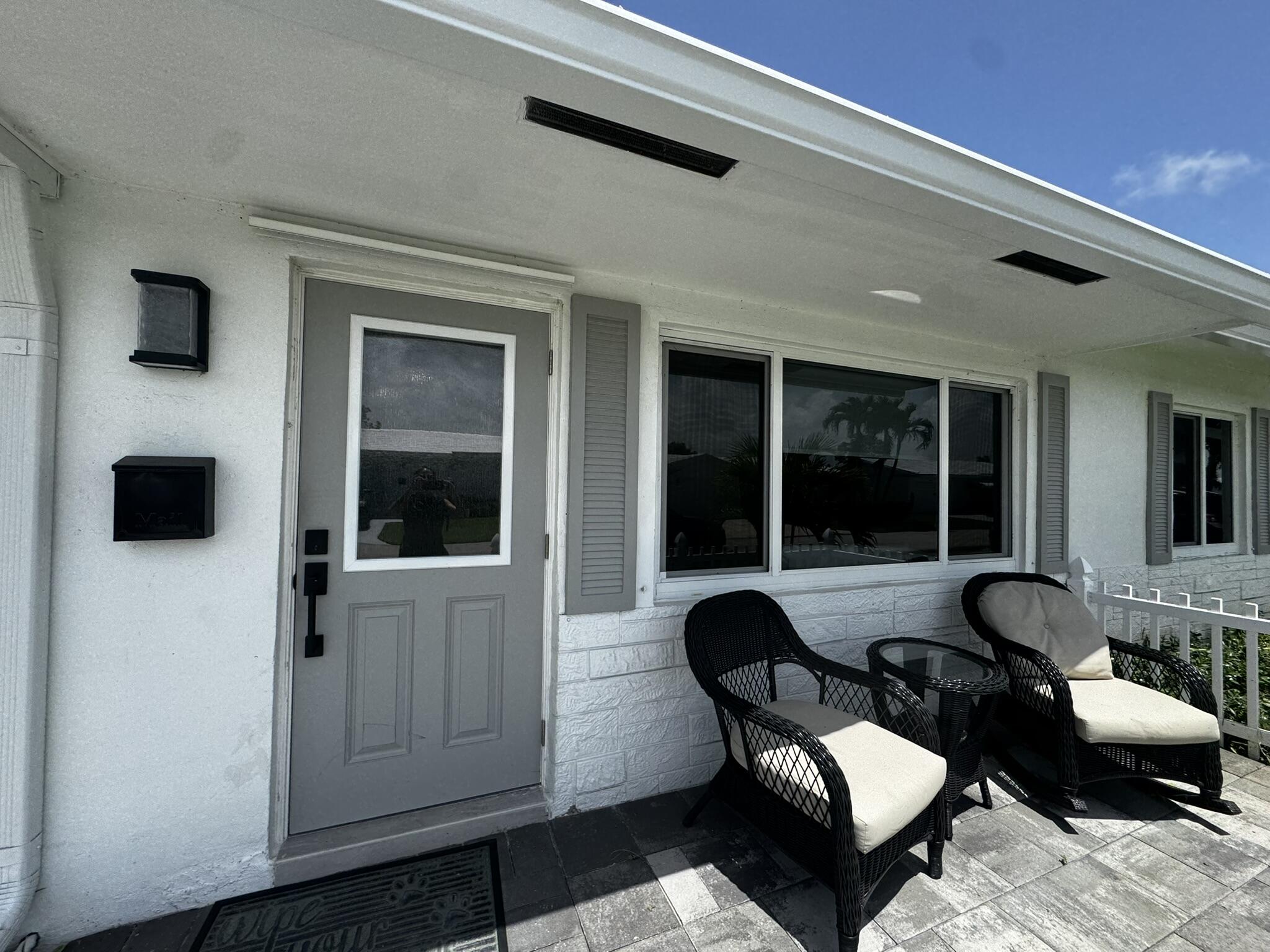 108 Southwest 9th Street Boynton Beach, FL 33426 - Photo 6 of 39 Relaxing Patio