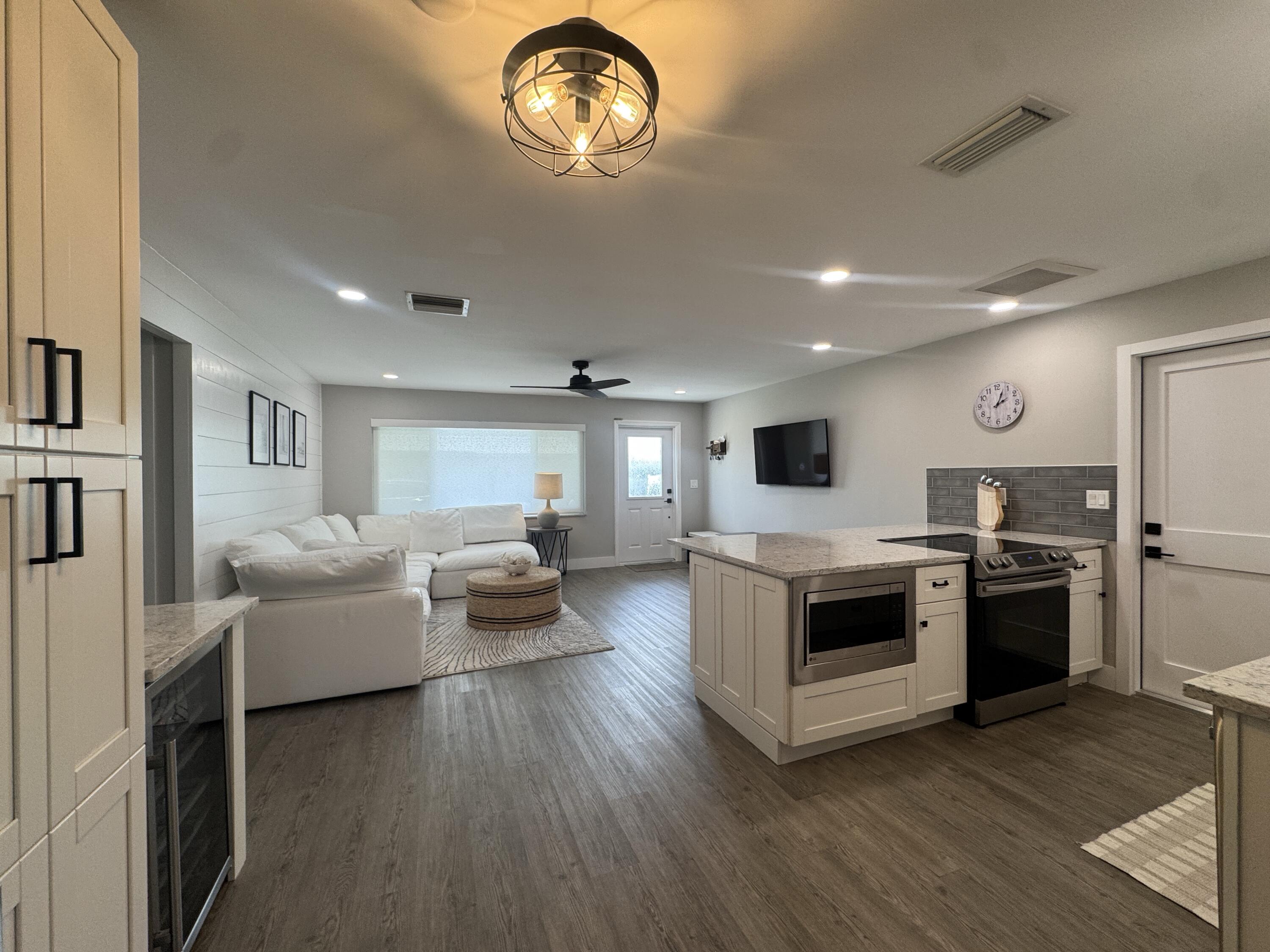 108 Southwest 9th Street Boynton Beach, FL 33426 - Photo 8 of 39 Open Concept