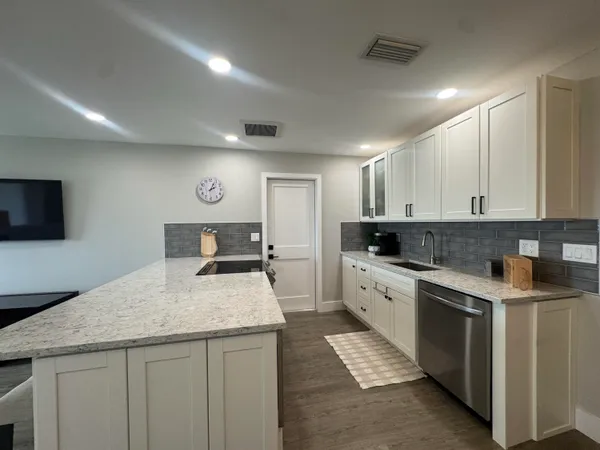 $3,500 | 108 Southwest 9th Street, Boynton Beach, FL 33426