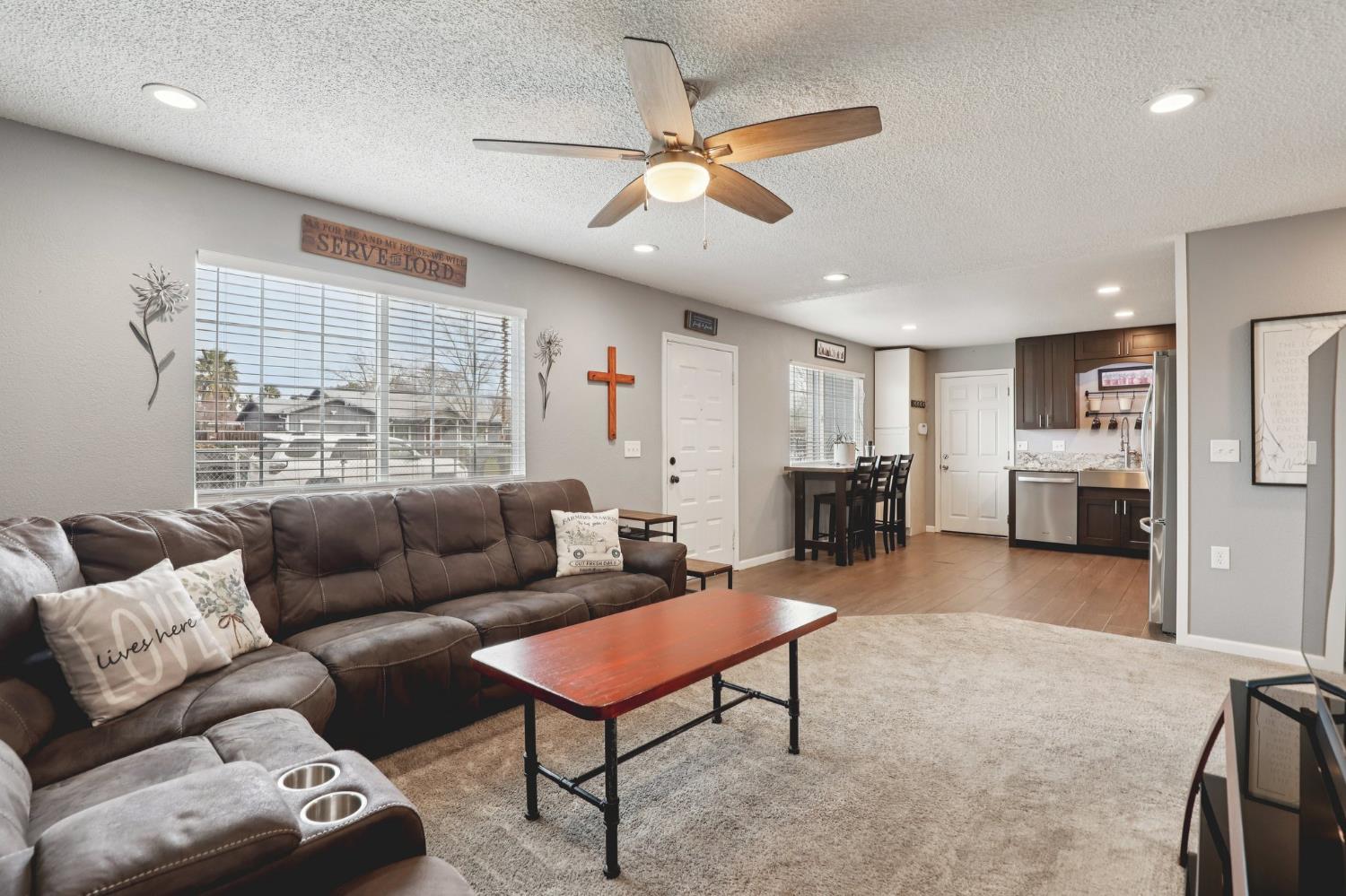 2370 Missouri Way Elverta, CA 95626 - Photo 7 of 24