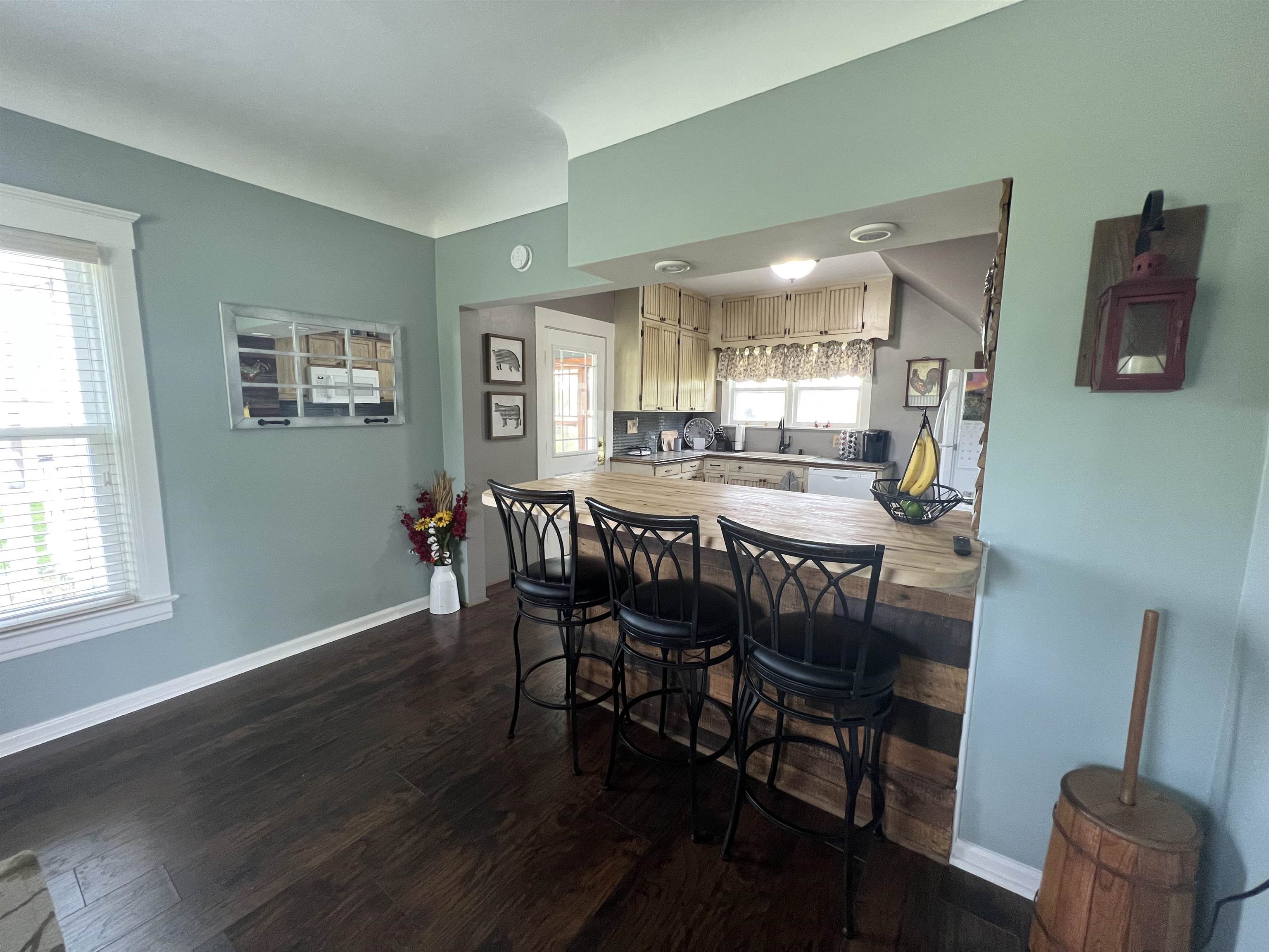 8473 Calkins Road Flint, MI 48532 - Photo 14 of 53 50110931-13.JPG