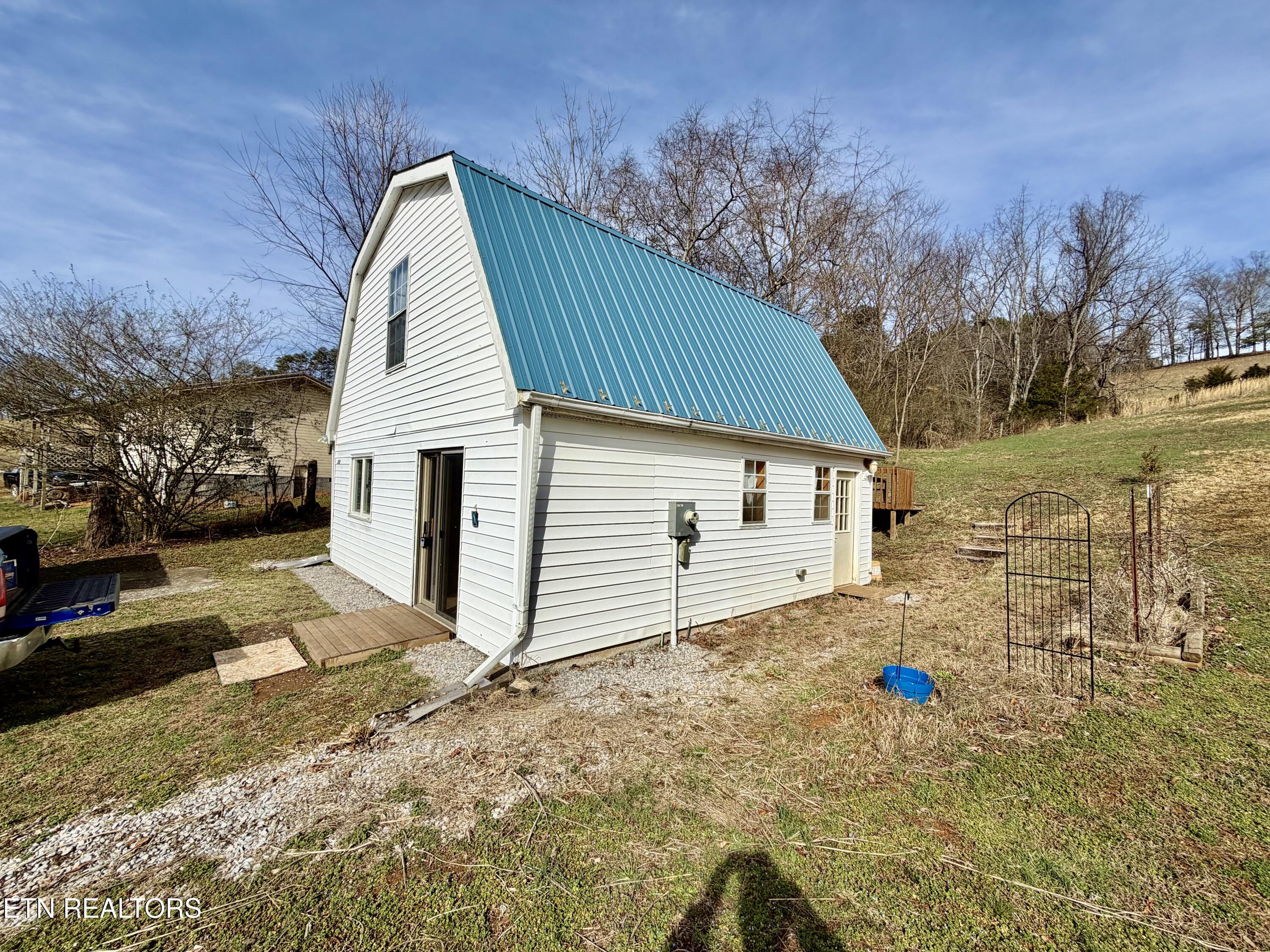 2218 Clouds Road New Tazewell, TN 37825 - Photo 19 of 40 IMG_1773