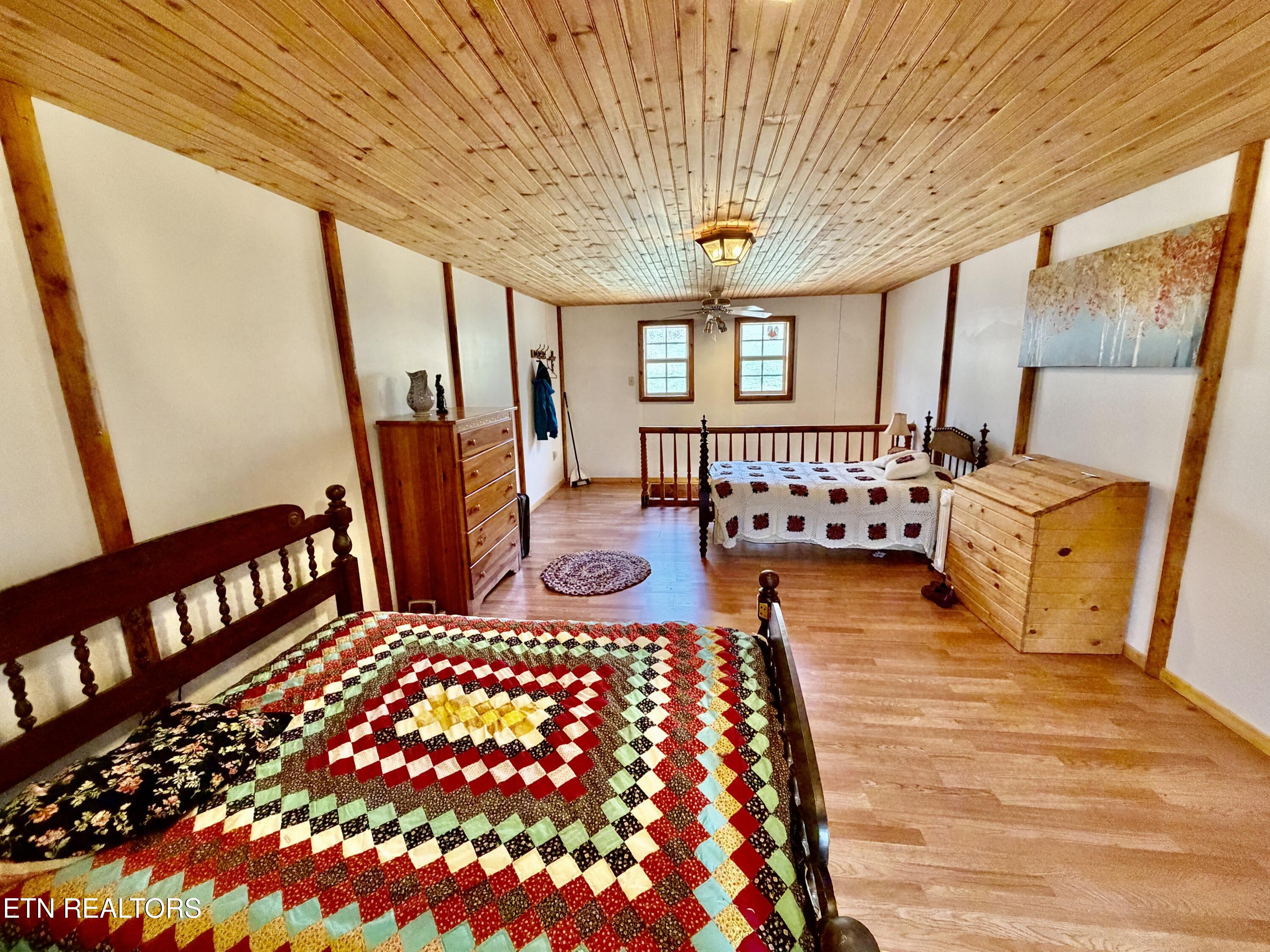 2218 Clouds Road New Tazewell, TN 37825 - Photo 34 of 40 IMG_1767