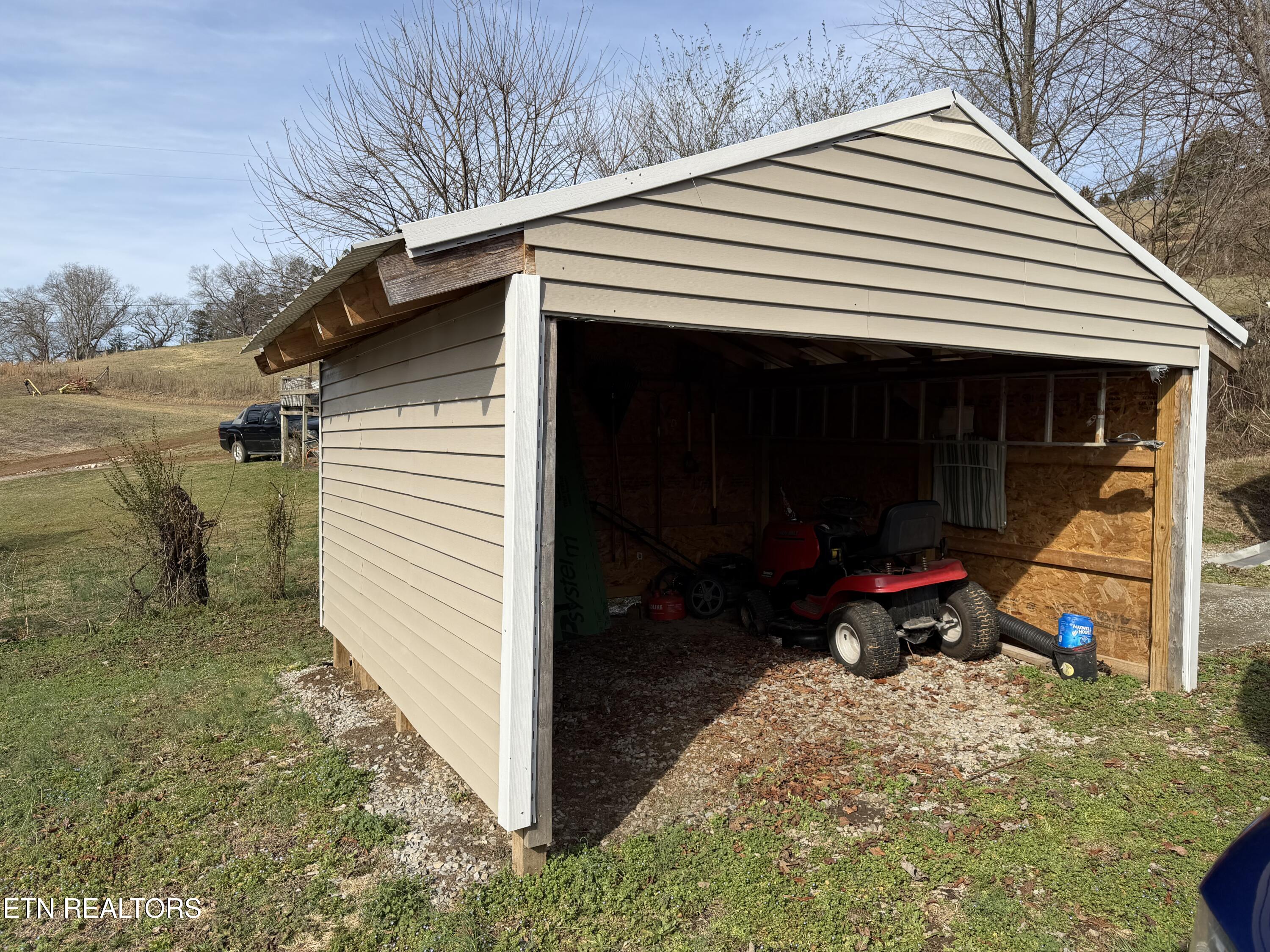 2218 Clouds Road New Tazewell, TN 37825 - Photo 40 of 40 IMG_1752