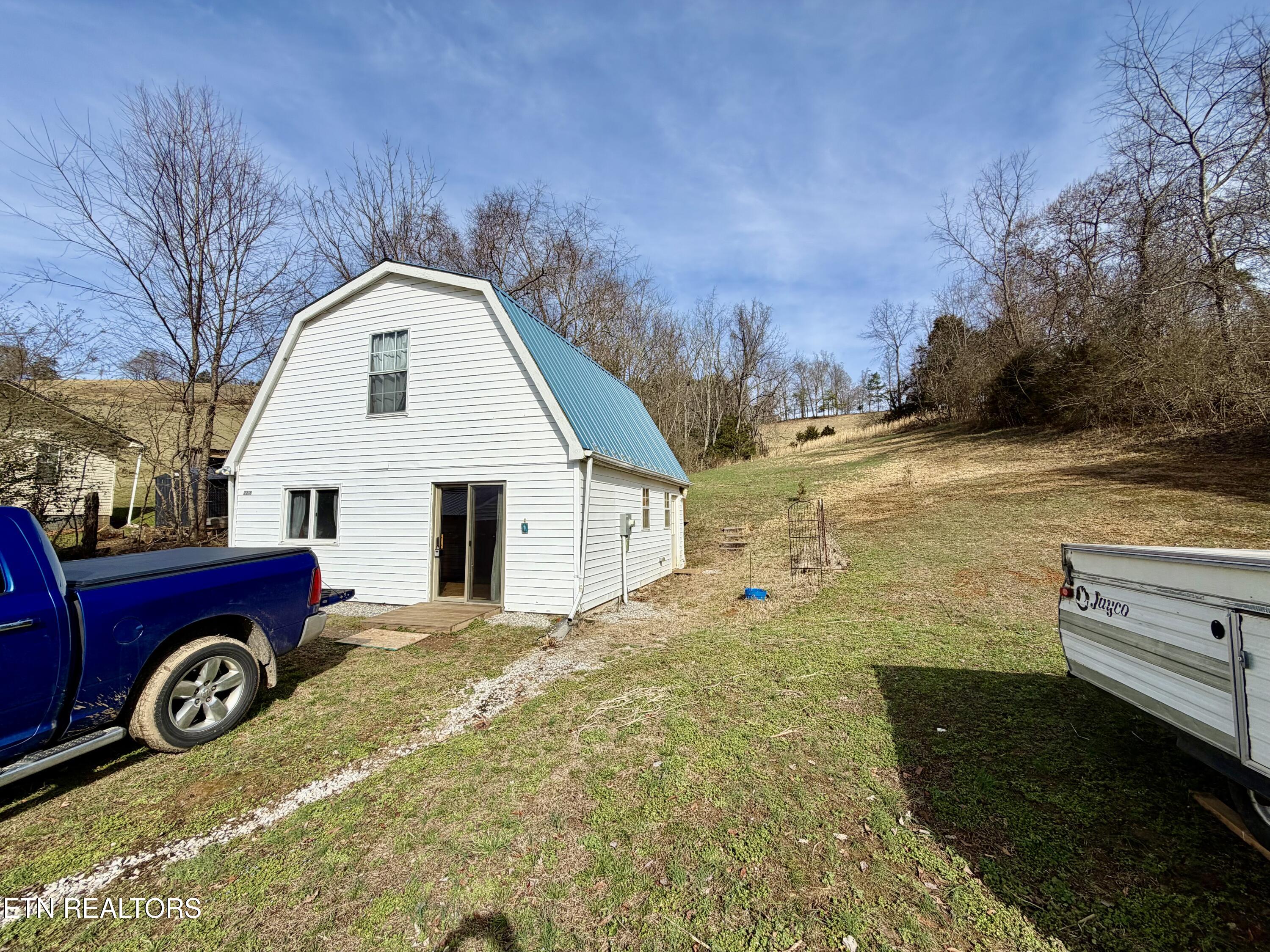 2218 Clouds Road New Tazewell, TN 37825 - Photo 5 of 40 IMG_1786