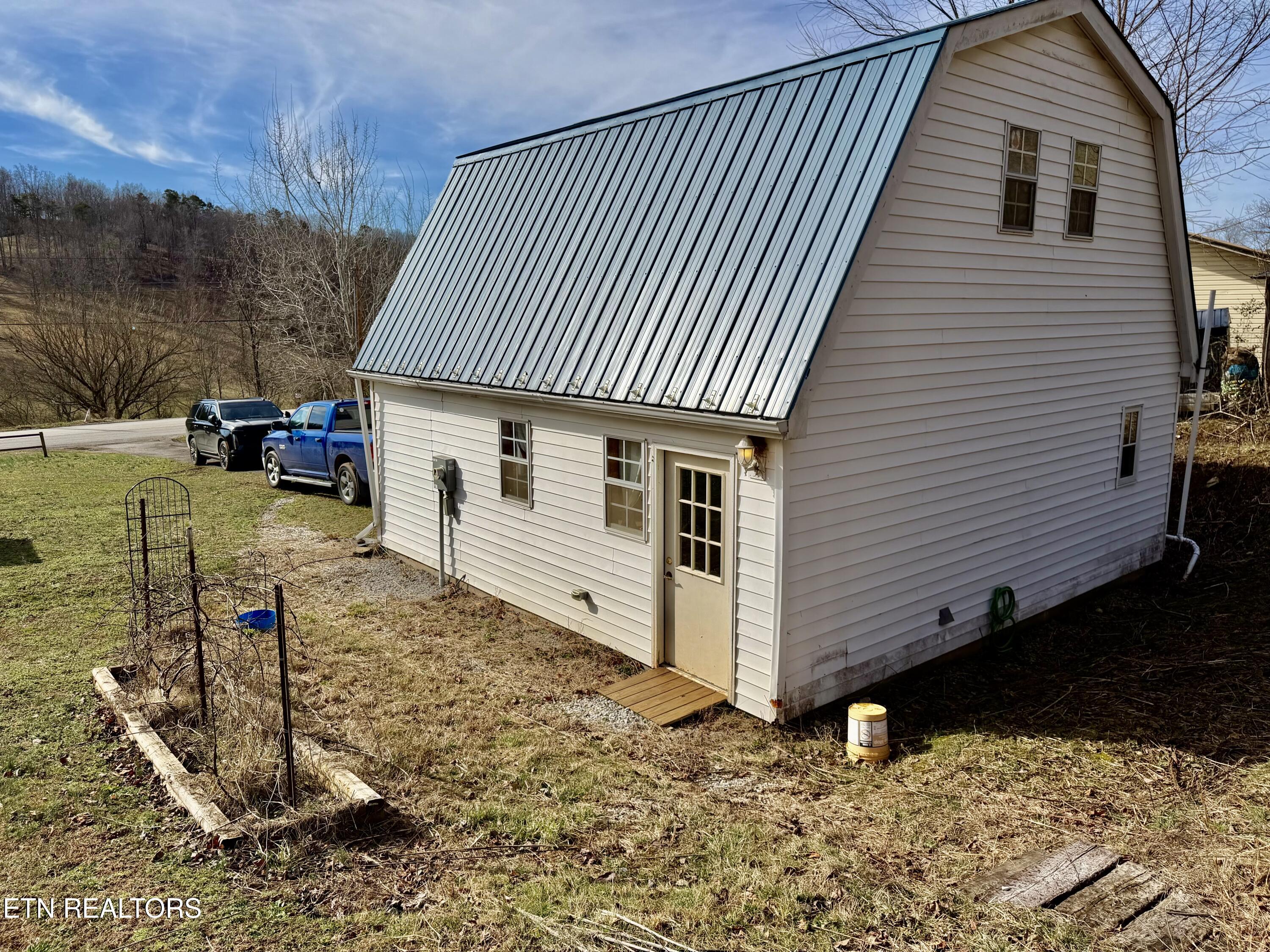 2218 Clouds Road New Tazewell, TN 37825 - Photo 8 of 40 IMG_1783