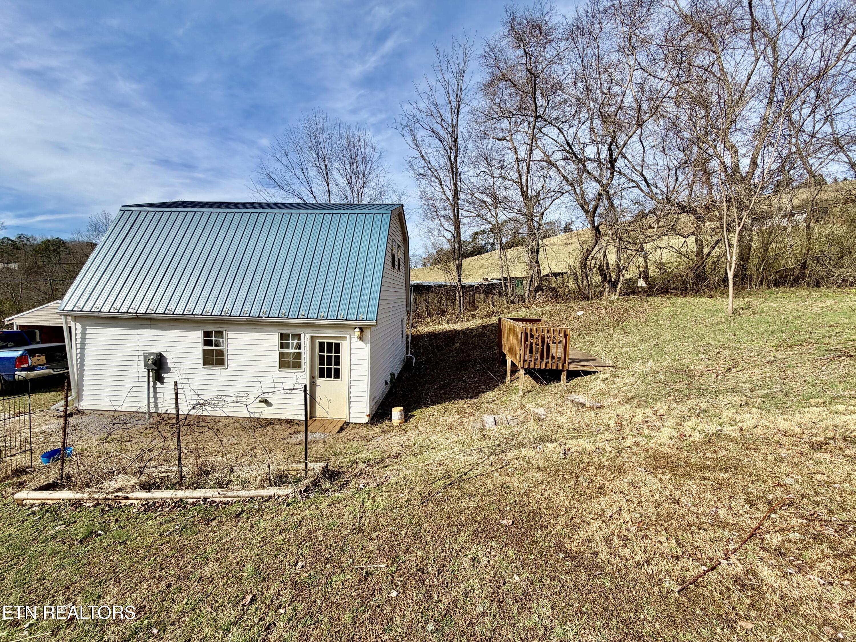 2218 Clouds Road New Tazewell, TN 37825 - Photo 10 of 40 IMG_1779