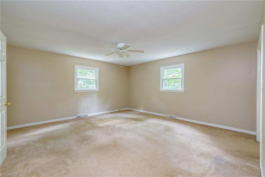 602 Barkworth Road Clemmons, NC 27012 - Photo 14 of 27 Gallery Image 14