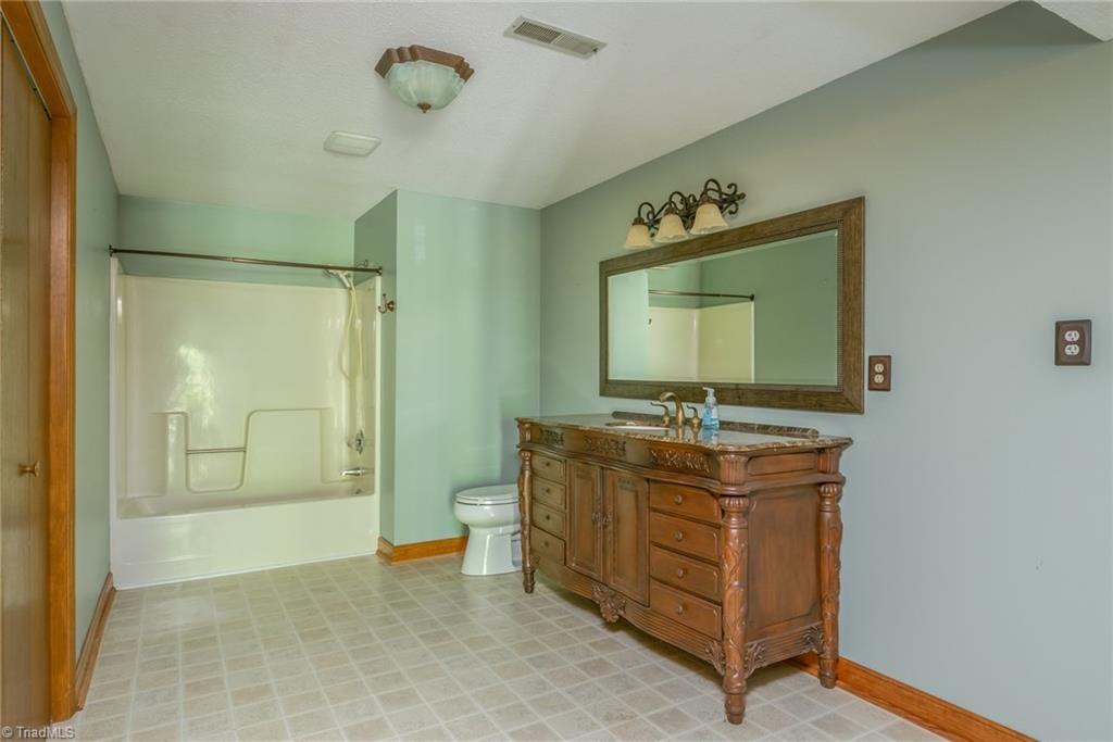 602 Barkworth Road Clemmons, NC 27012 - Photo 18 of 27 Gallery Image 18