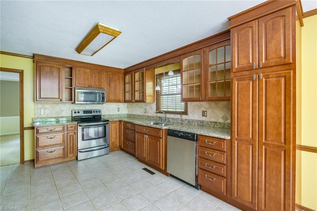 602 Barkworth Road Clemmons, NC 27012 - Photo 9 of 27 Gallery Image 9
