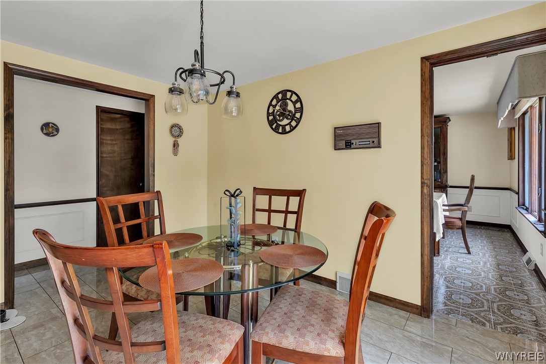 32 Brookedge Road Cheektowaga, NY 14043 - Photo 16 of 50