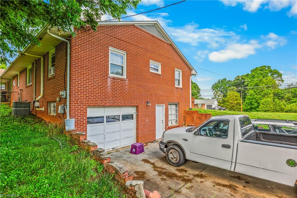 3836 Old Lexington Road Winston-Salem, NC 27107 - Photo 16 of 17