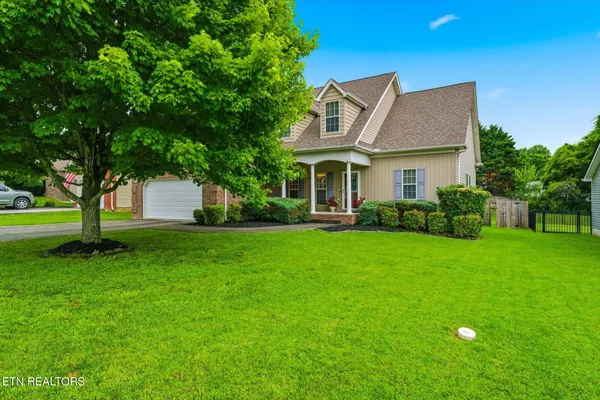 $499,000 | 6848 Harvest Grove Lane, Knoxville, TN 37918