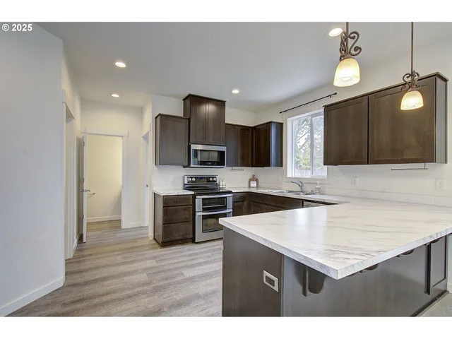 $650,000 | 508 Northeast 127th Street, Vancouver, WA 98685