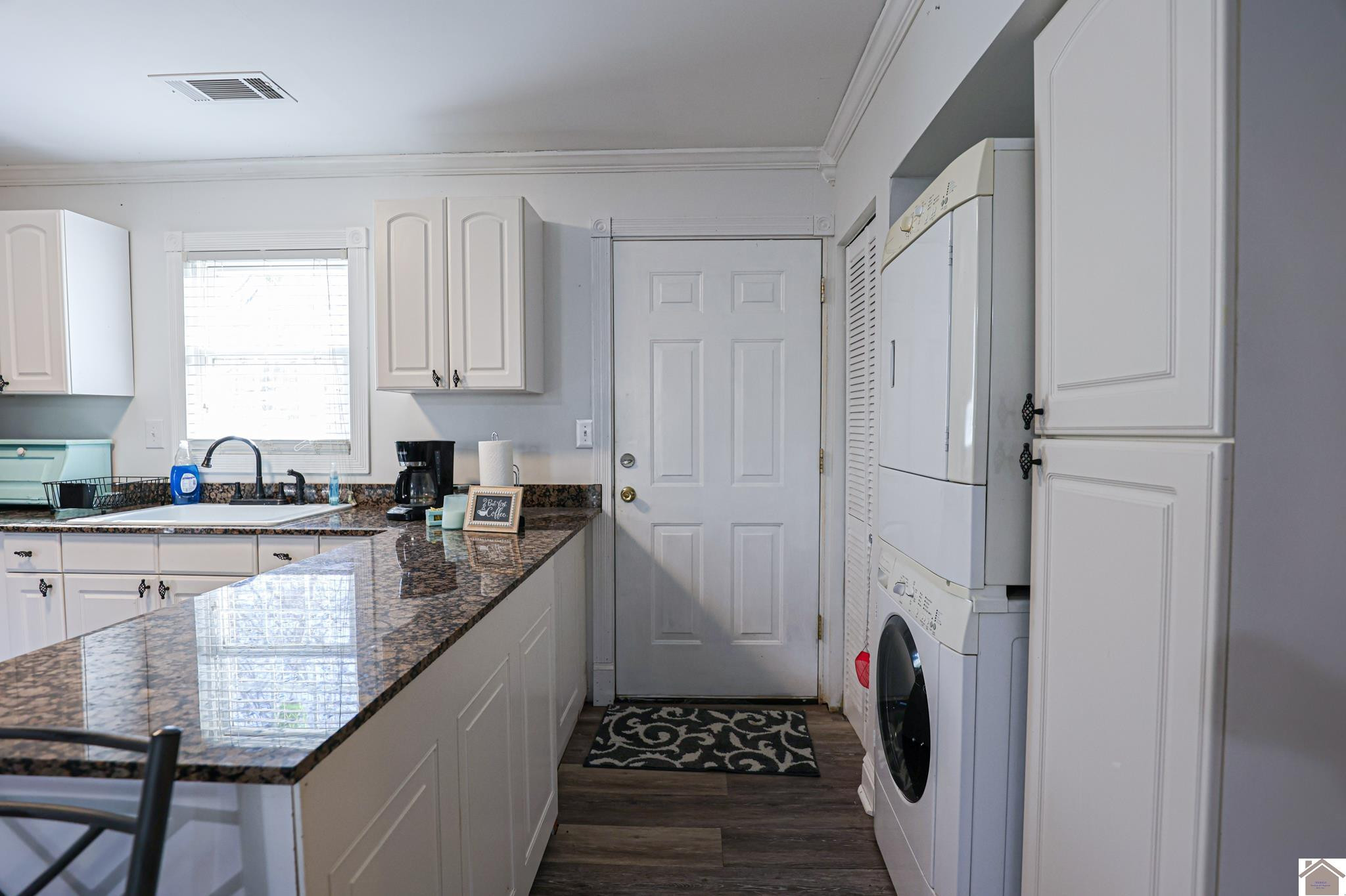 67 Baker Road Benton, KY 42025 - Photo 22 of 32 Kitchen/Laundry