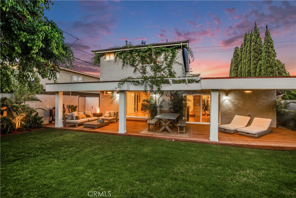 2505 Vail Avenue Redondo Beach, CA 90278 - Photo 11 of 41 a view of a chairs and table in backyard