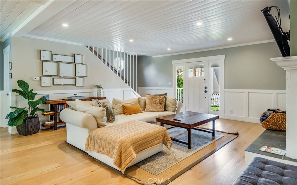 2505 Vail Avenue Redondo Beach, CA 90278 - Photo 18 of 41 a living room with furniture and wooden floor