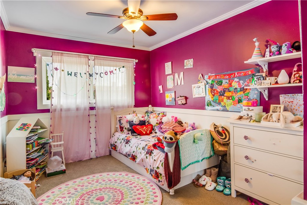 2505 Vail Avenue Redondo Beach, CA 90278 - Photo 29 of 41 a bedroom with a bed and a dresser