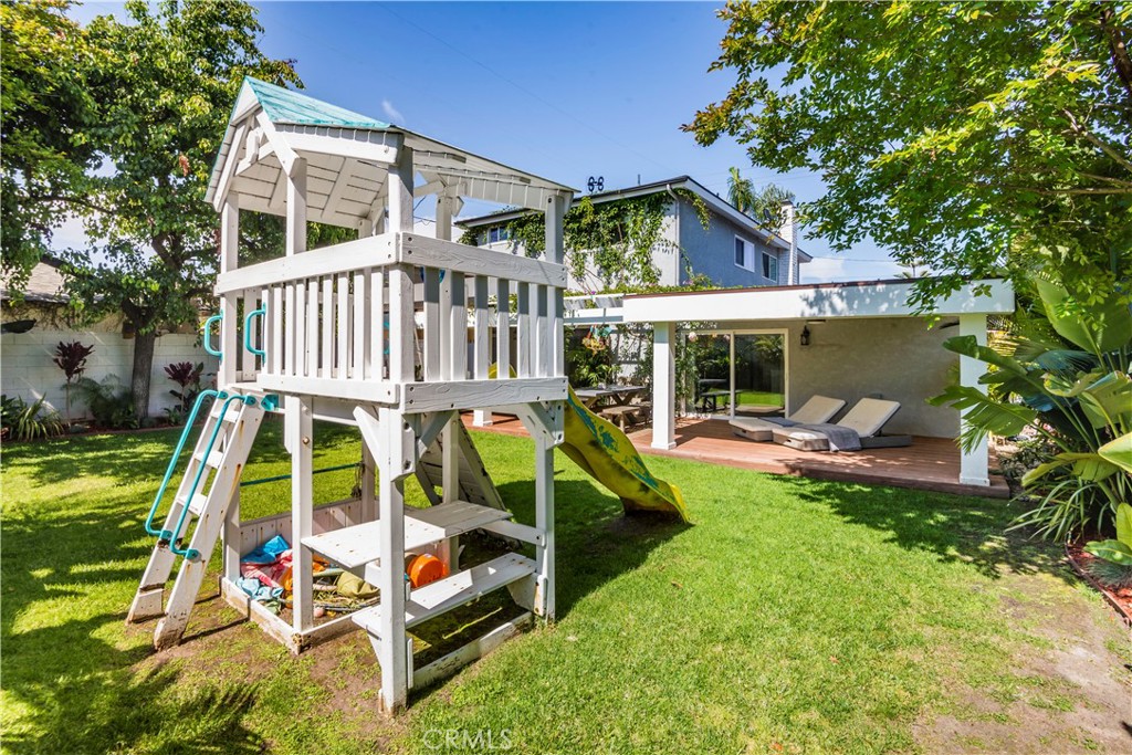 2505 Vail Avenue Redondo Beach, CA 90278 - Photo 39 of 41 a view of a house with a yard and furniture