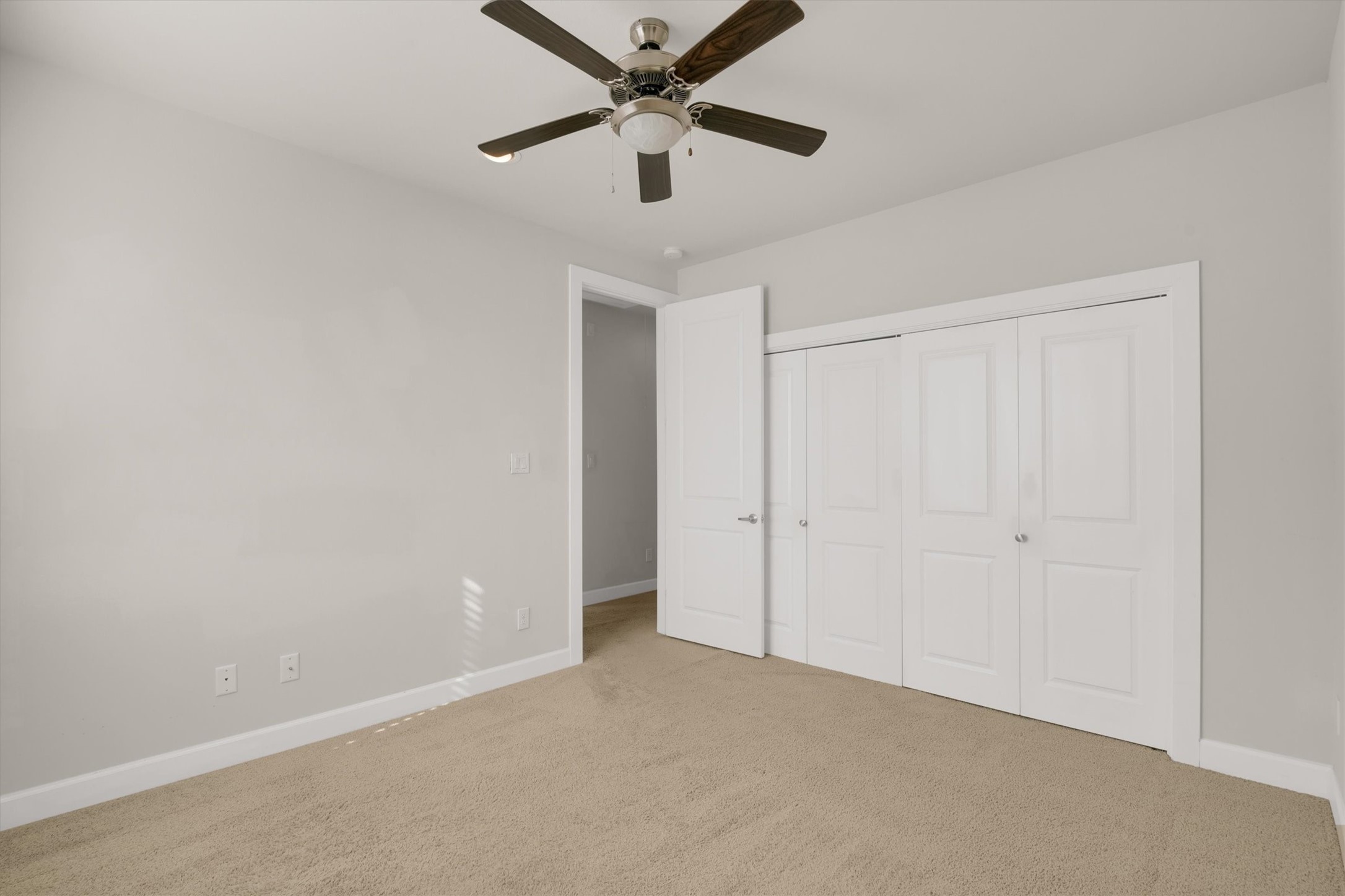 9405 Blalock Tree Court Houston, TX 77080 - Photo 31 of 39 a view of an empty room