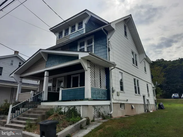$94,900 | 52 East Line Street, Tremont, PA 17981