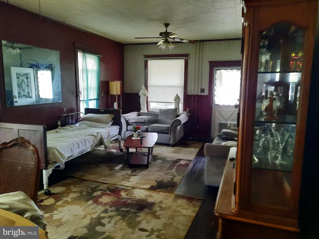 $94,900 | 52 East Line Street, Tremont, PA 17981