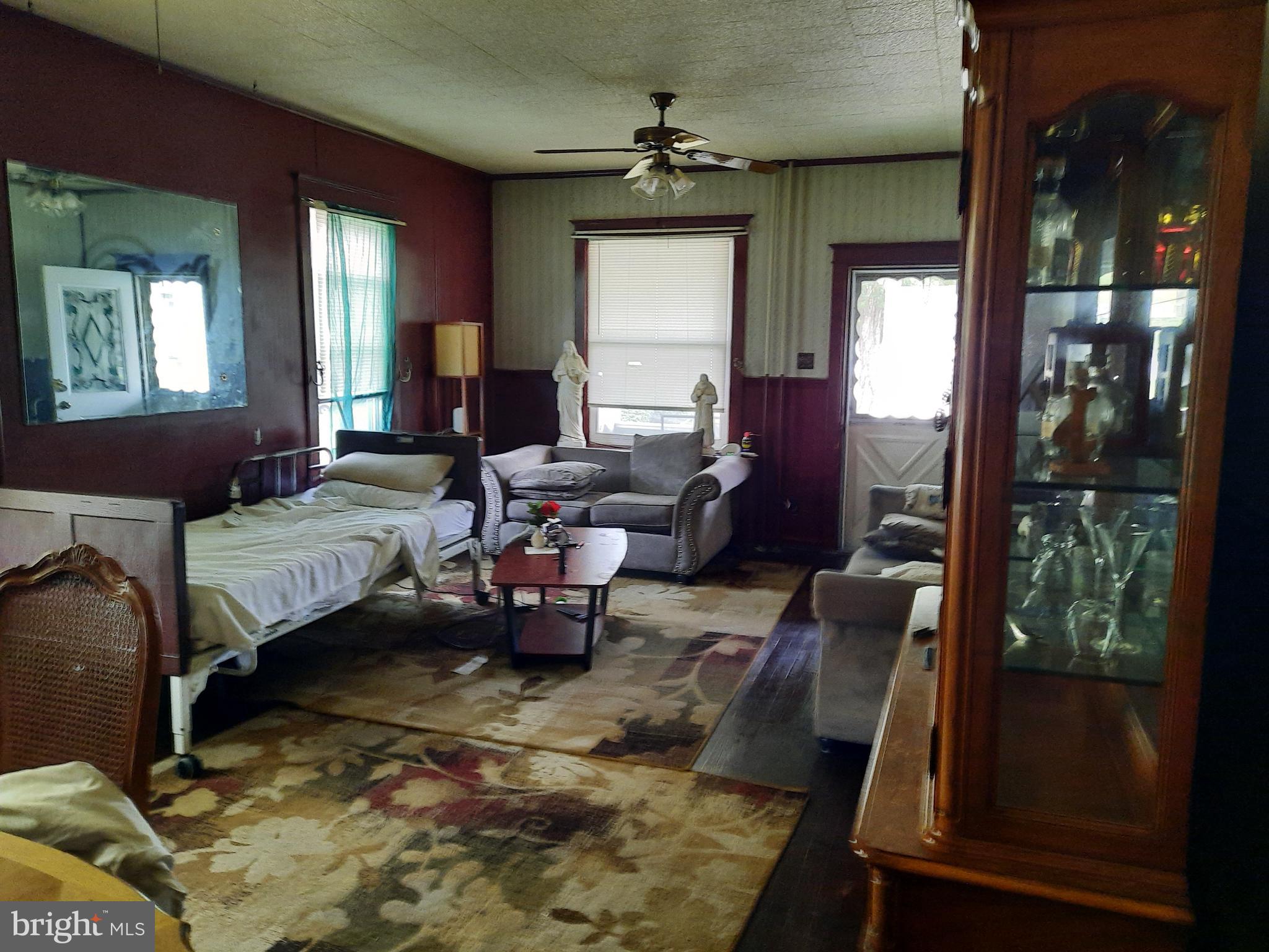 52 East Line Street Tremont, PA 17981 - Photo 4 of 10