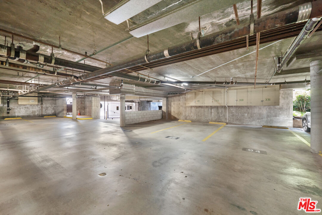 230 Bethany Road, Unit 120 Burbank, CA 91504 - Photo 30 of 34 Gallery Image 30