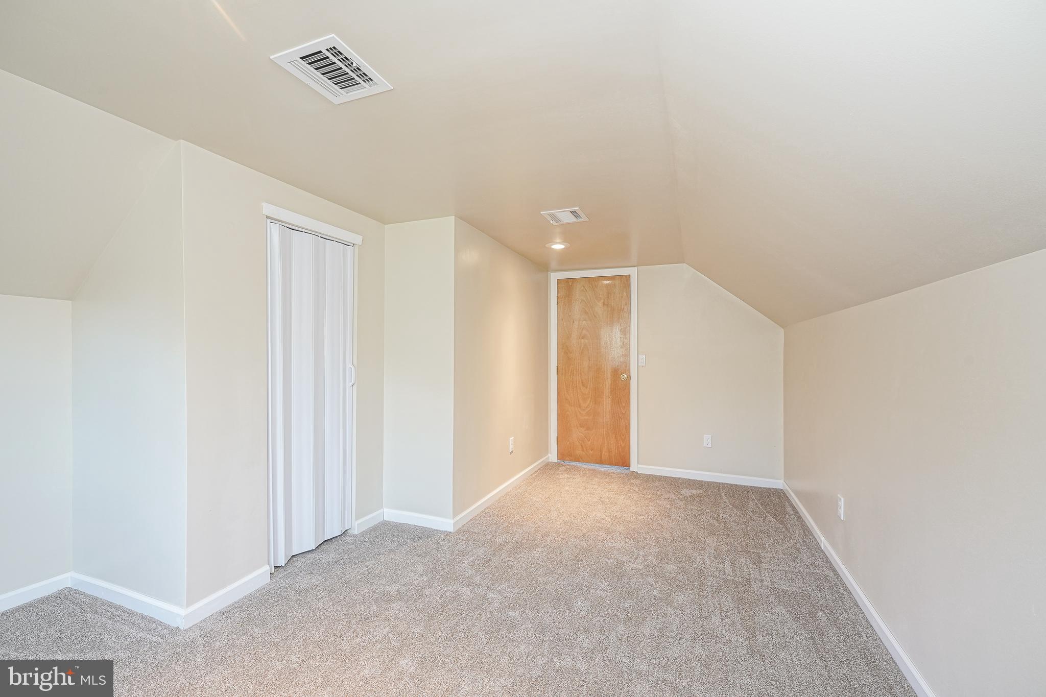 226 East Gibbsboro Road Lindenwold, NJ 08021 - Photo 11 of 25