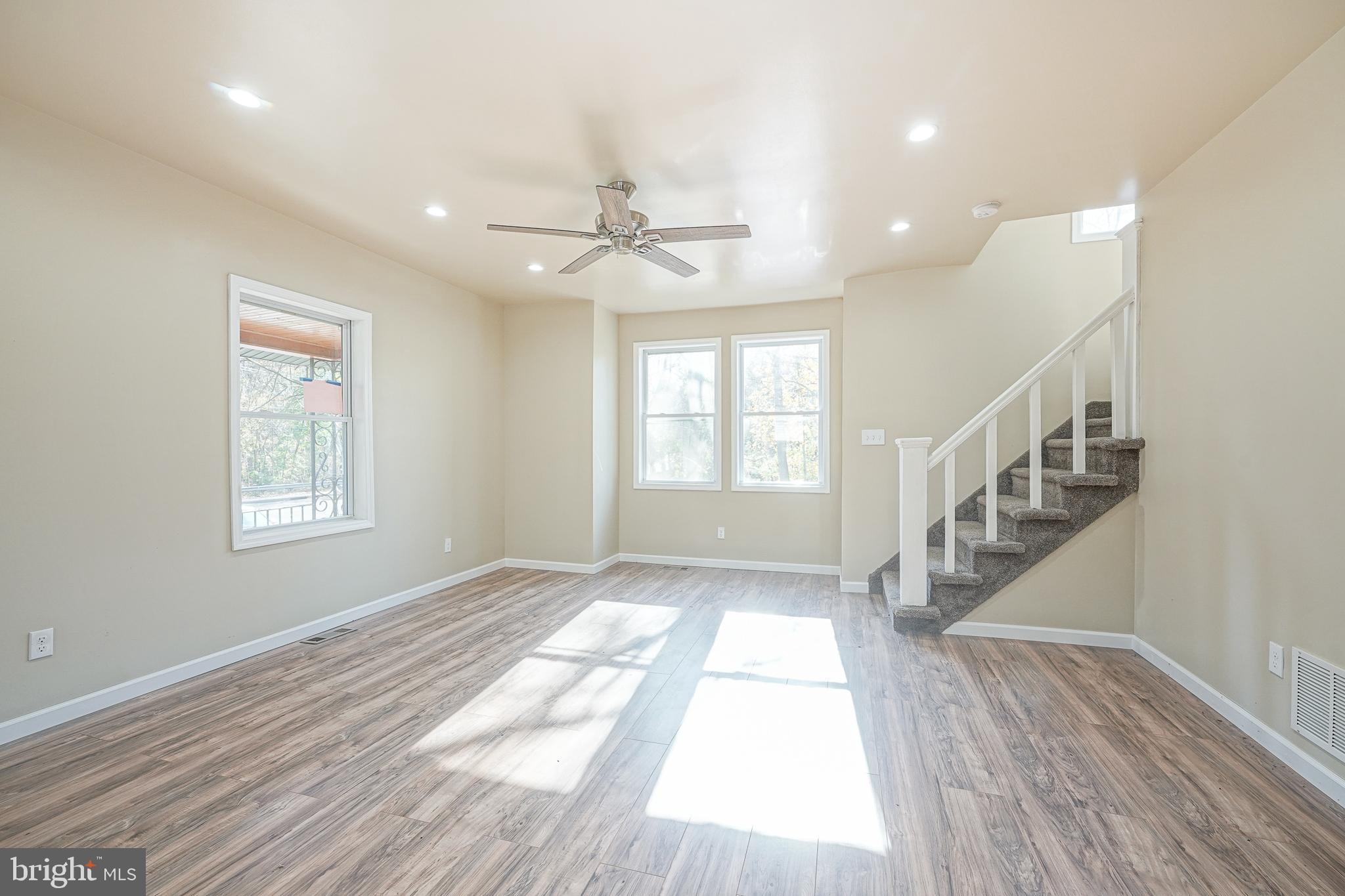 226 East Gibbsboro Road Lindenwold, NJ 08021 - Photo 8 of 25