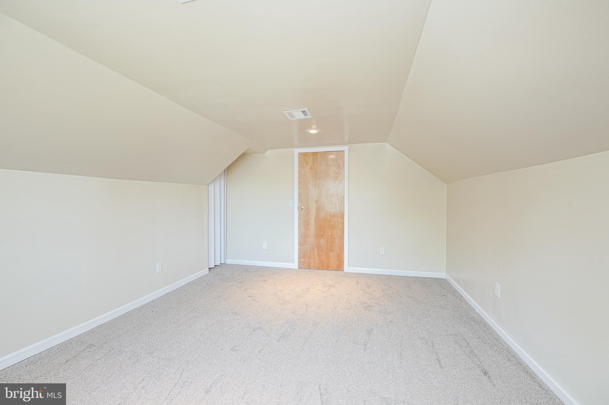 226 East Gibbsboro Road Lindenwold, NJ 08021 - Photo 10 of 25