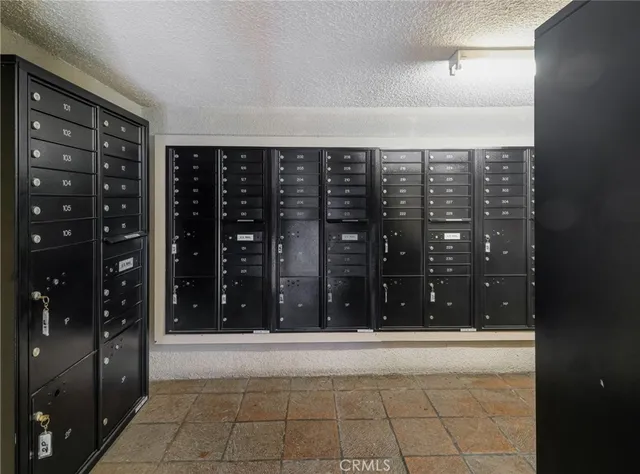 a view of a parking area