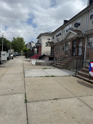 $580,000 | 57 Wyona Street | Highland Park