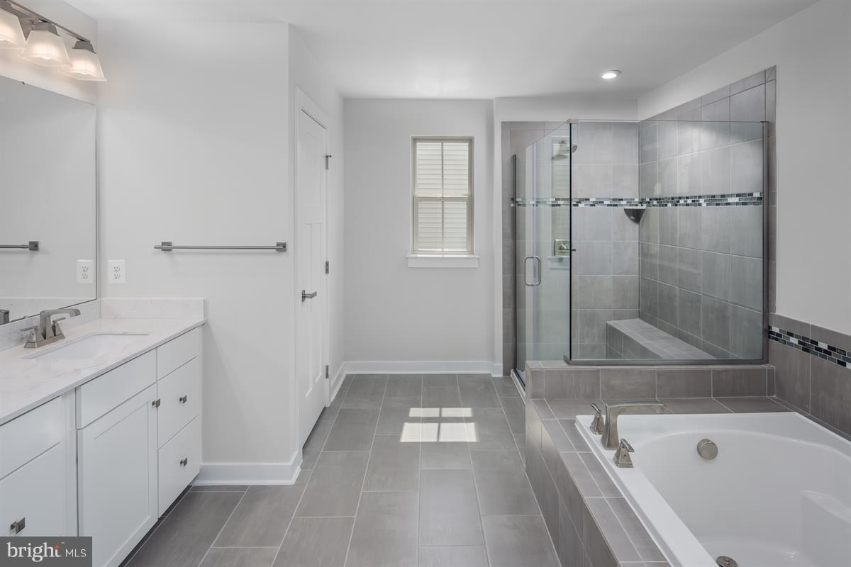 1265 Upper Patuxent Ridge Road Odenton, MD 21113 - Photo 6 of 13 Bath (Master)