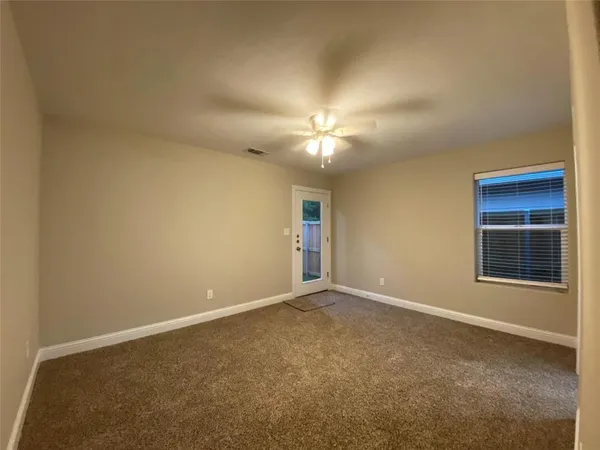 $1,595 | 804 North Broughton Street, Unit 804, Sherman, TX 75090