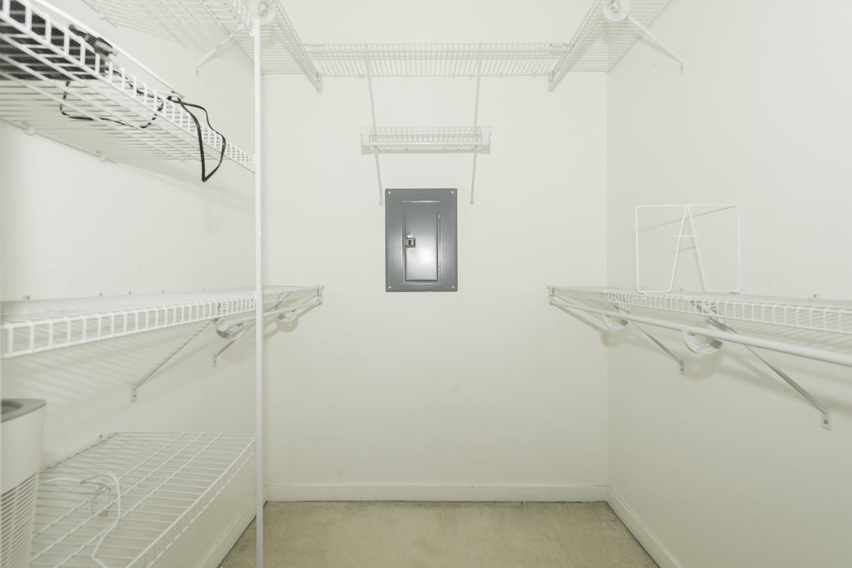 501 North Clinton Street, Unit 1807 Chicago, IL 60654 - Photo 12 of 21