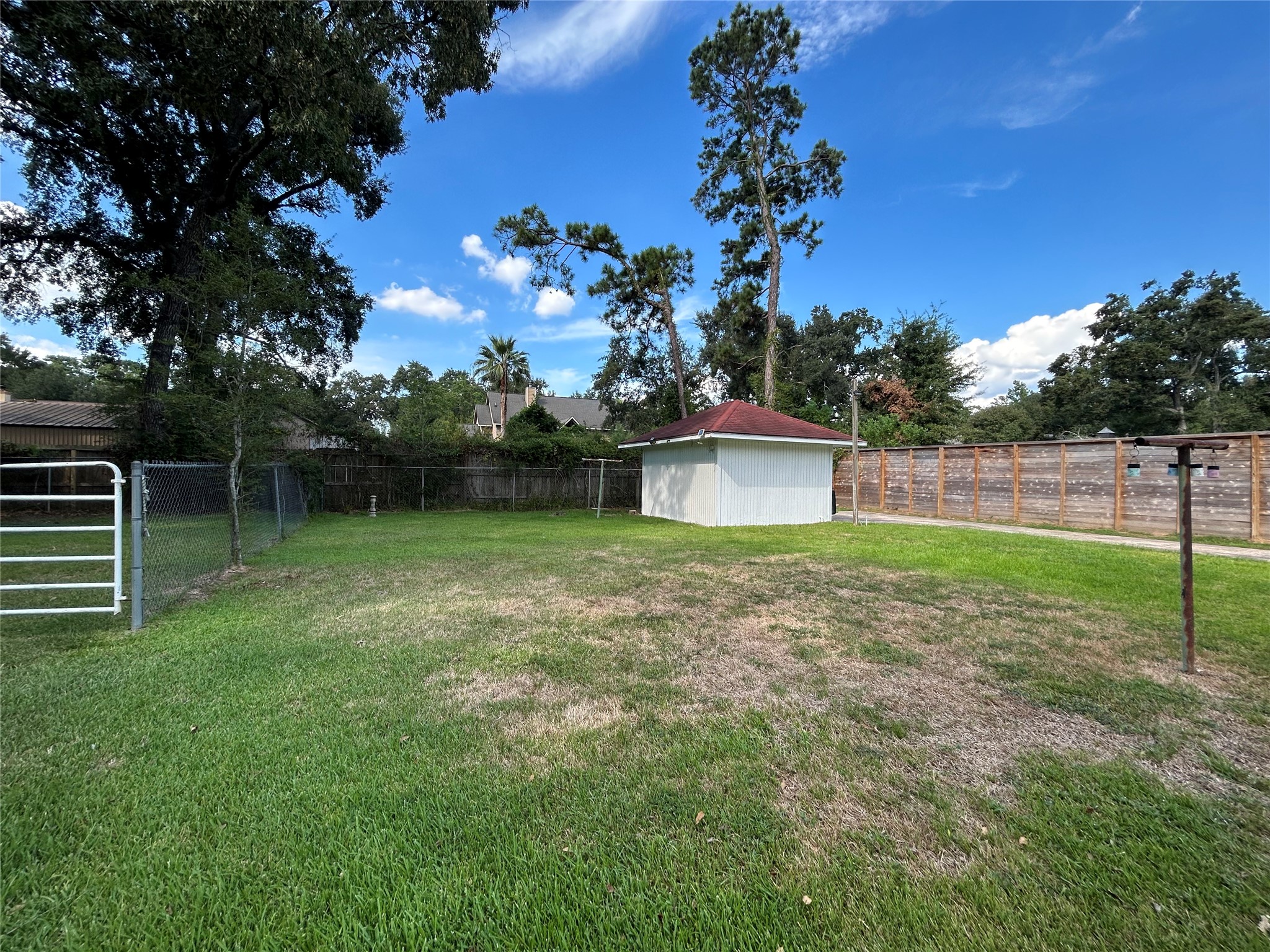 2418 Prentice Road Conroe, TX 77384 - Photo 5 of 17 Gallery Image 5