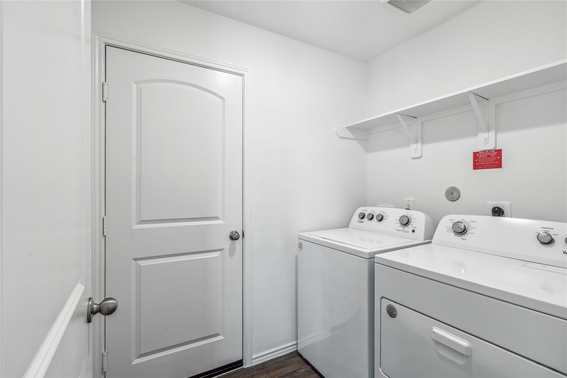 5930 Hampton Valley Dr Spring Spring, TX 77373 - Photo 27 of 35 a utility room with dryer and washer